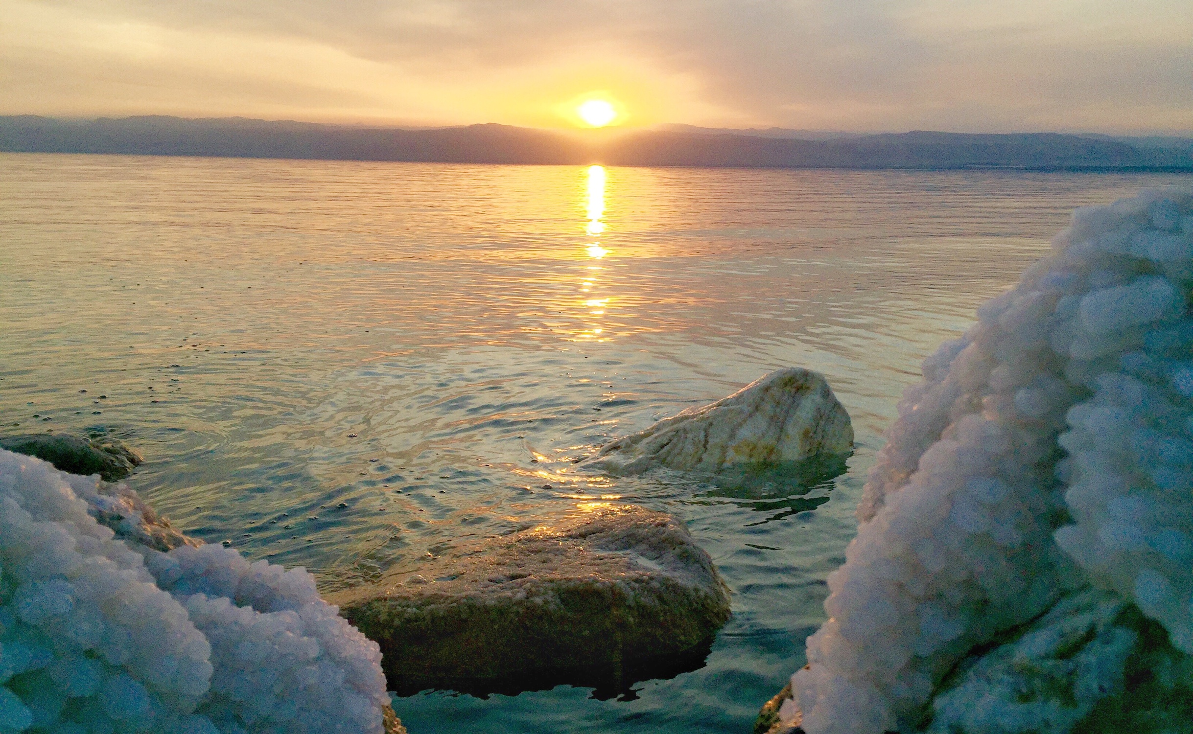 dead-sea-sunset-from-the-jordan-aide-looking-towar-2023-11-27-04-55-55-utc