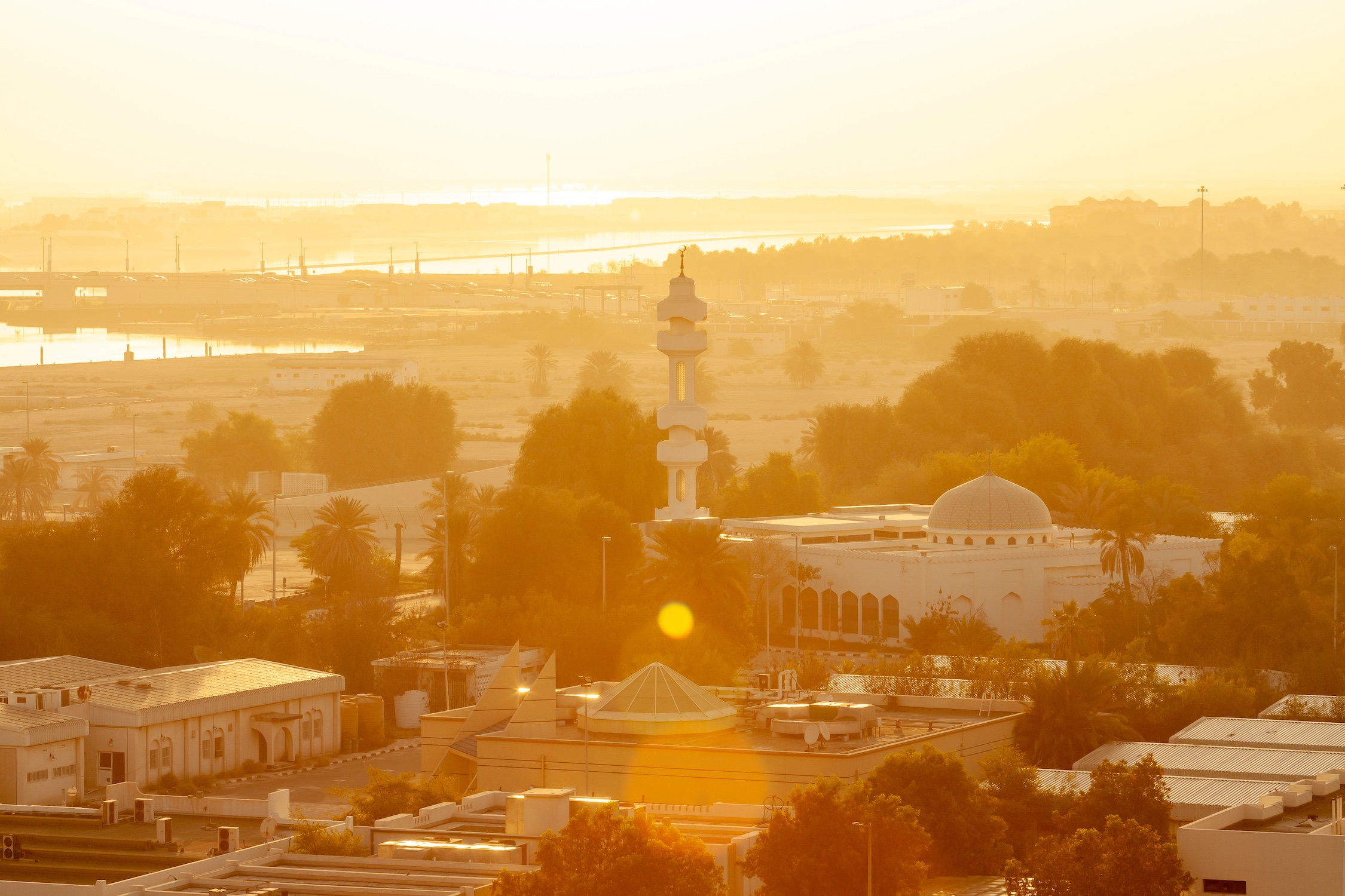 sunrise-in-abu-dhabi-united-arab-emirates-2023-11-27-05-06-49-utc